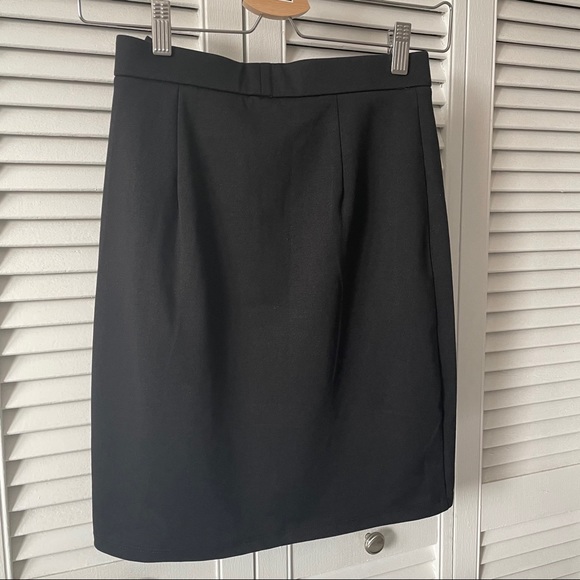 Mini skirt - Picture 2 of 4